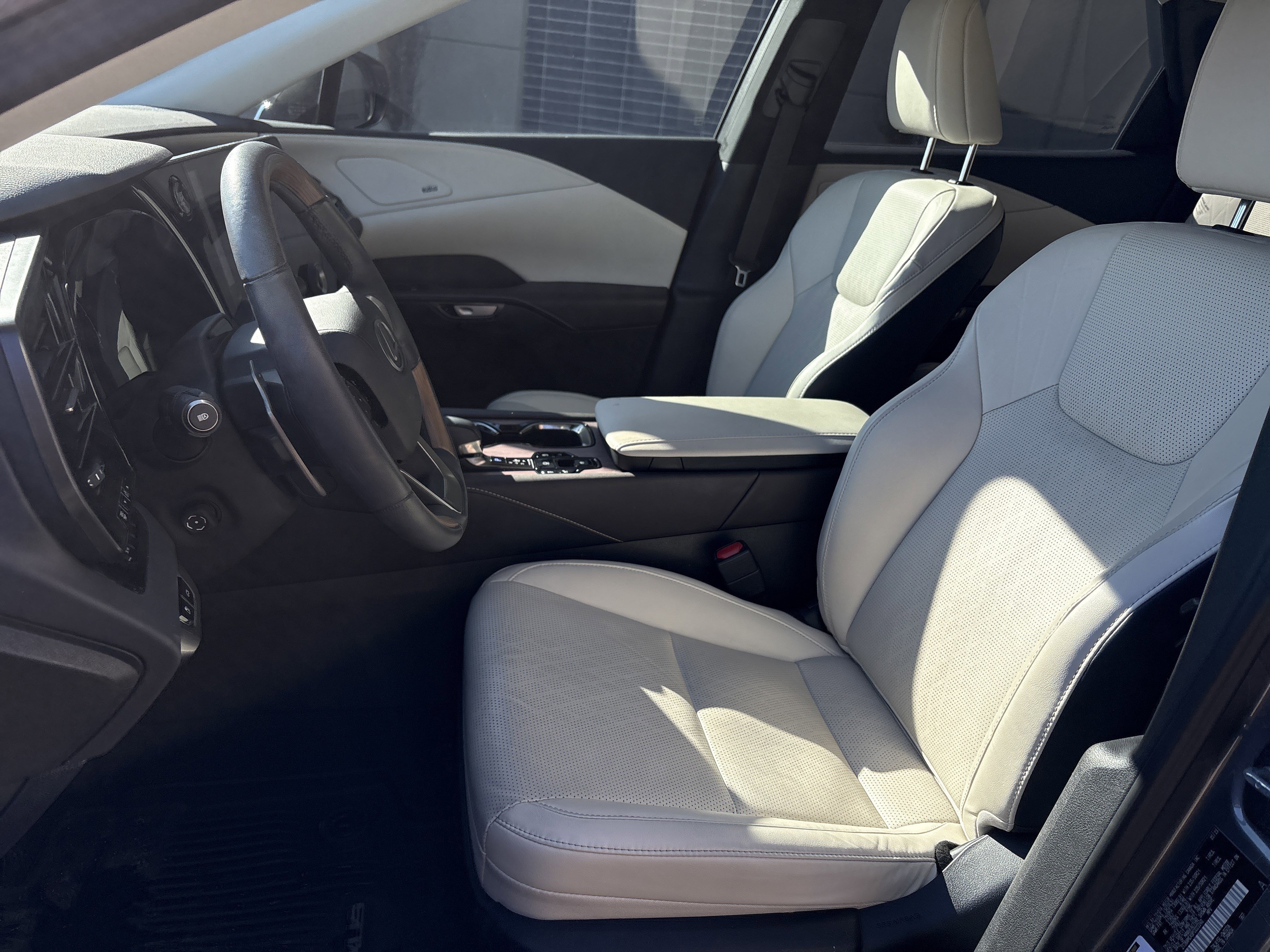 Used 2023 Lexus RX 350 Premium Plus image 16