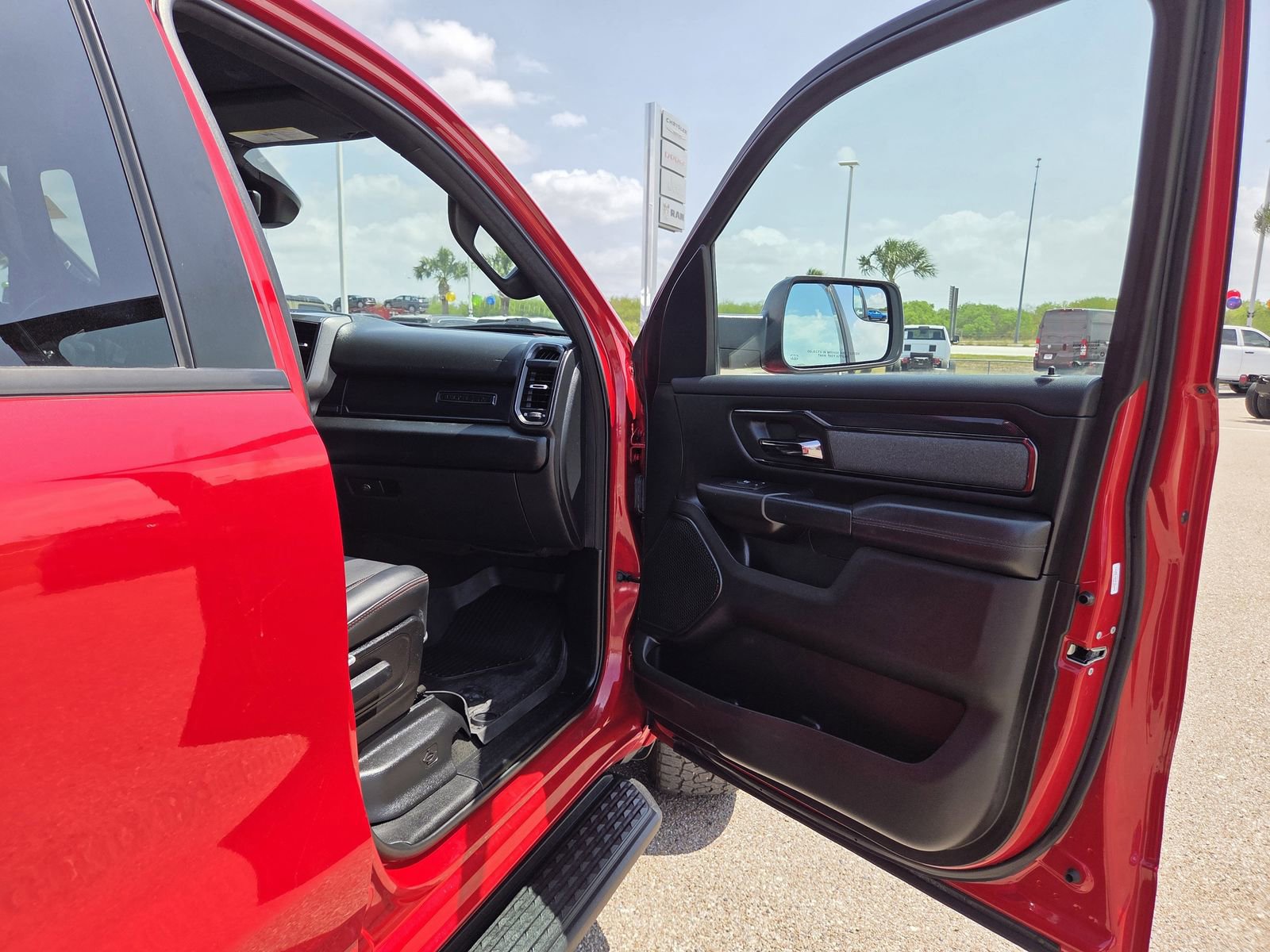 Used 2022 RAM 1500 Big Horn w/ Built-to-serve Edition AWD/4WD image 19