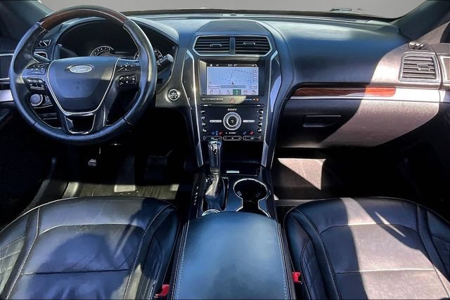 Used 2019 Ford Explorer Platinum AWD/4WD image 7
