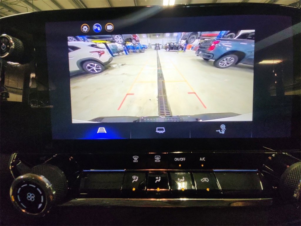 Certified 2025 Chevrolet Colorado W/T w/ Advanced Trailering Package image 18