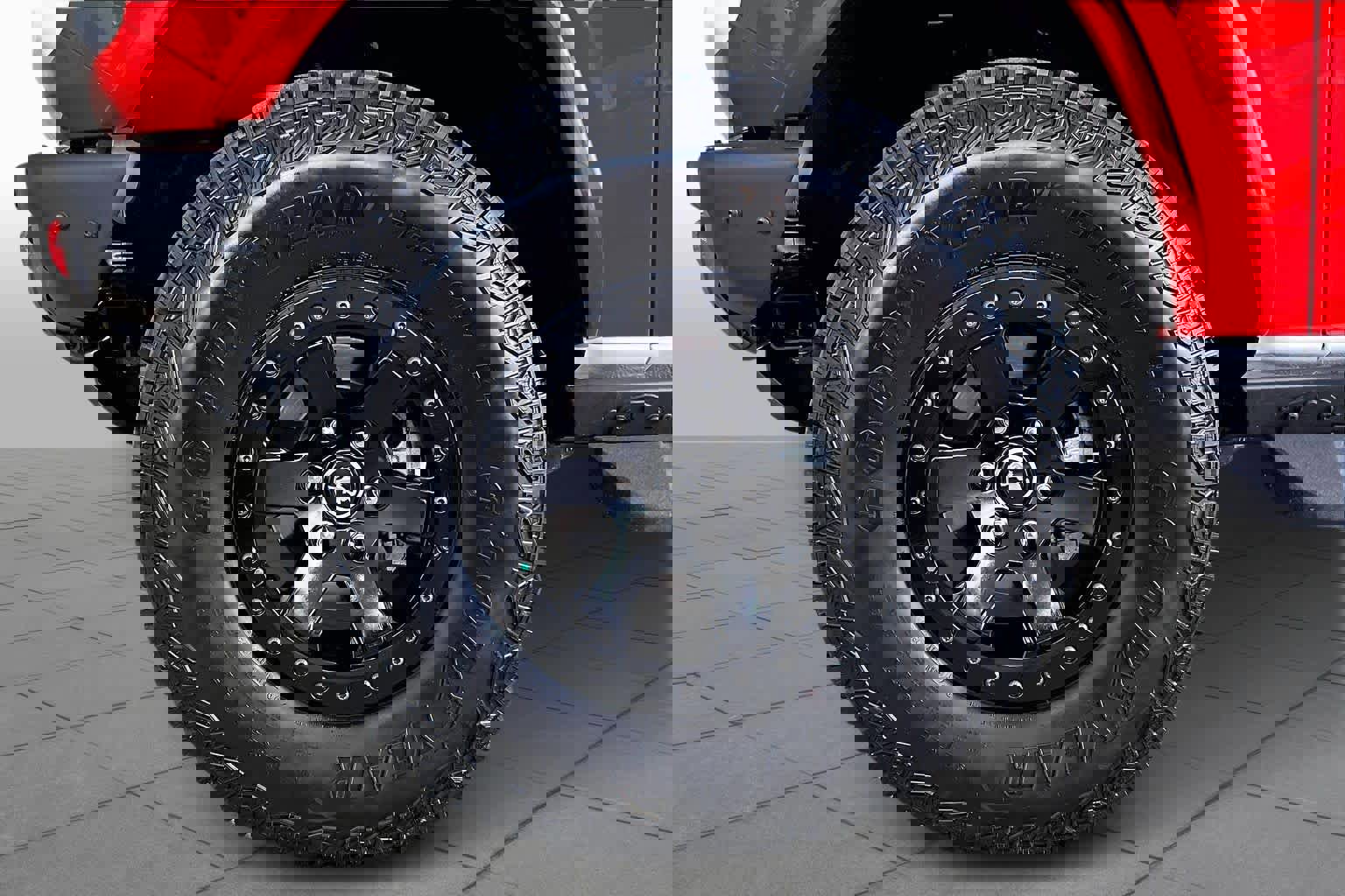 Certified 2025 Ford Bronco Stroppe Edition image 9