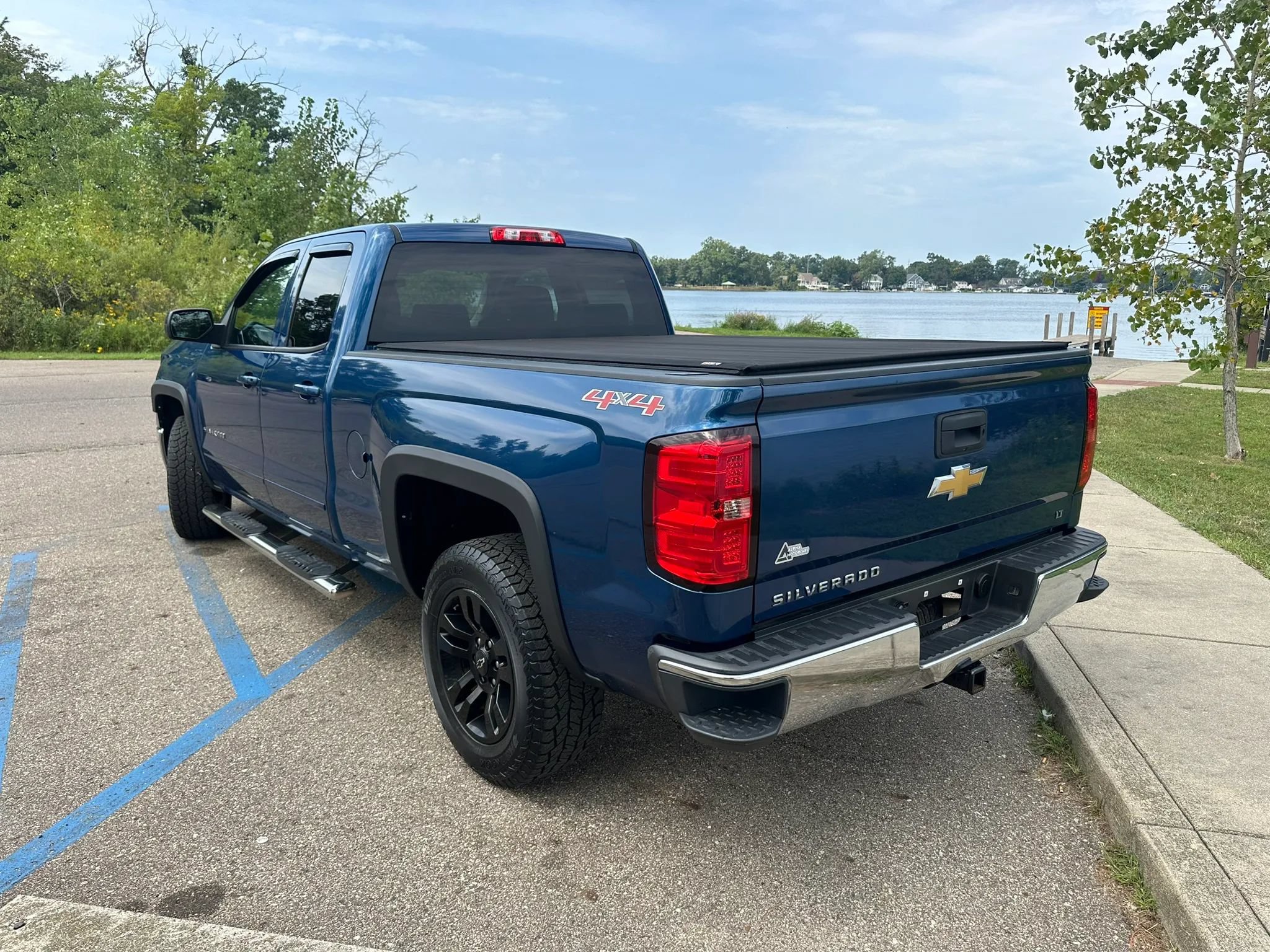 Used 2015 Chevrolet Silverado 1500 LT w/ All Star Edition AWD/4WD image 7