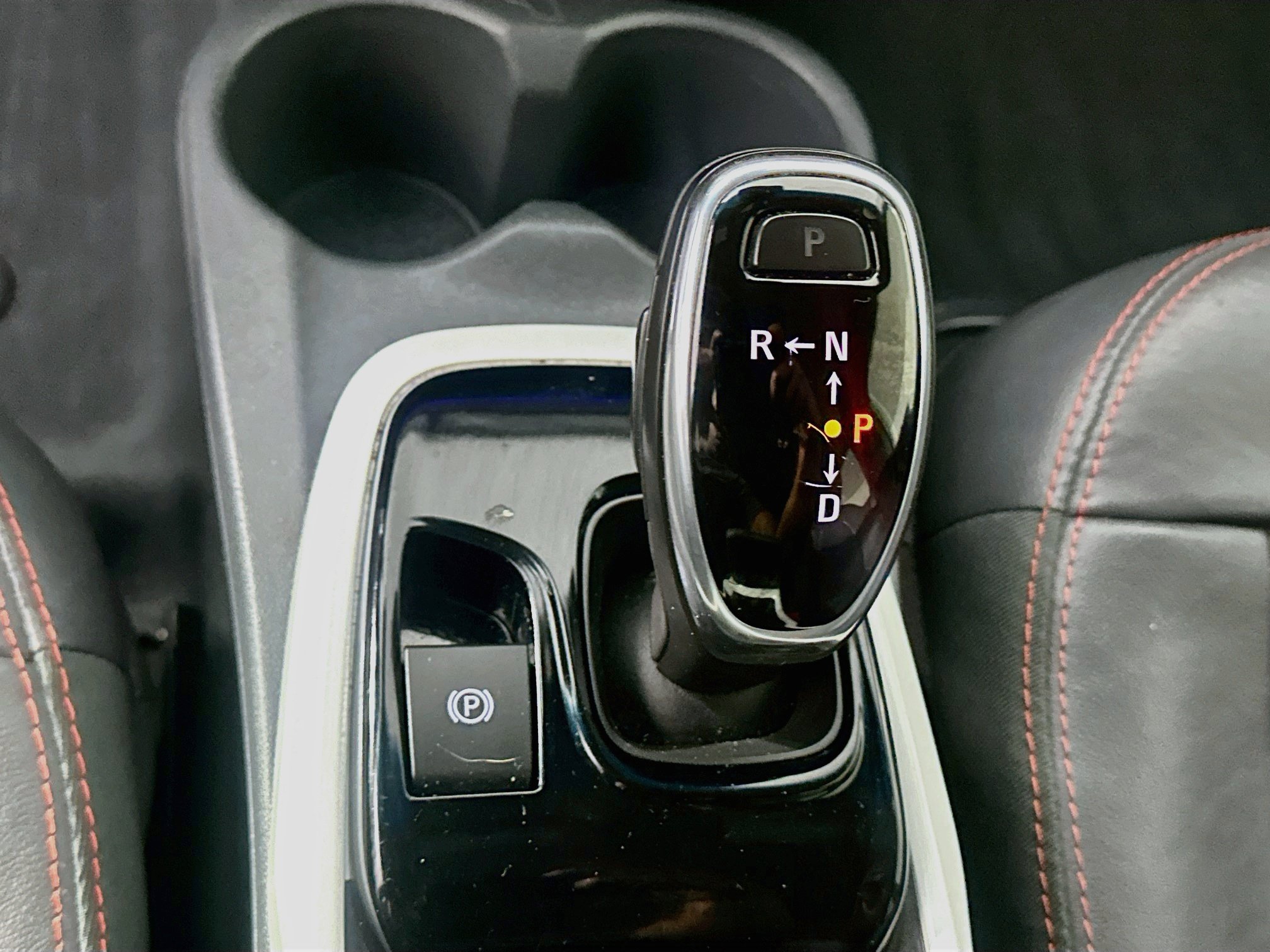 Used 2019 Chevrolet Bolt Premier w/ Infotainment Package FWD image 24