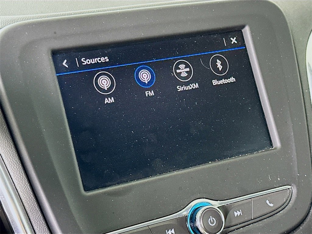 Used 2022 Chevrolet Equinox LS image 23