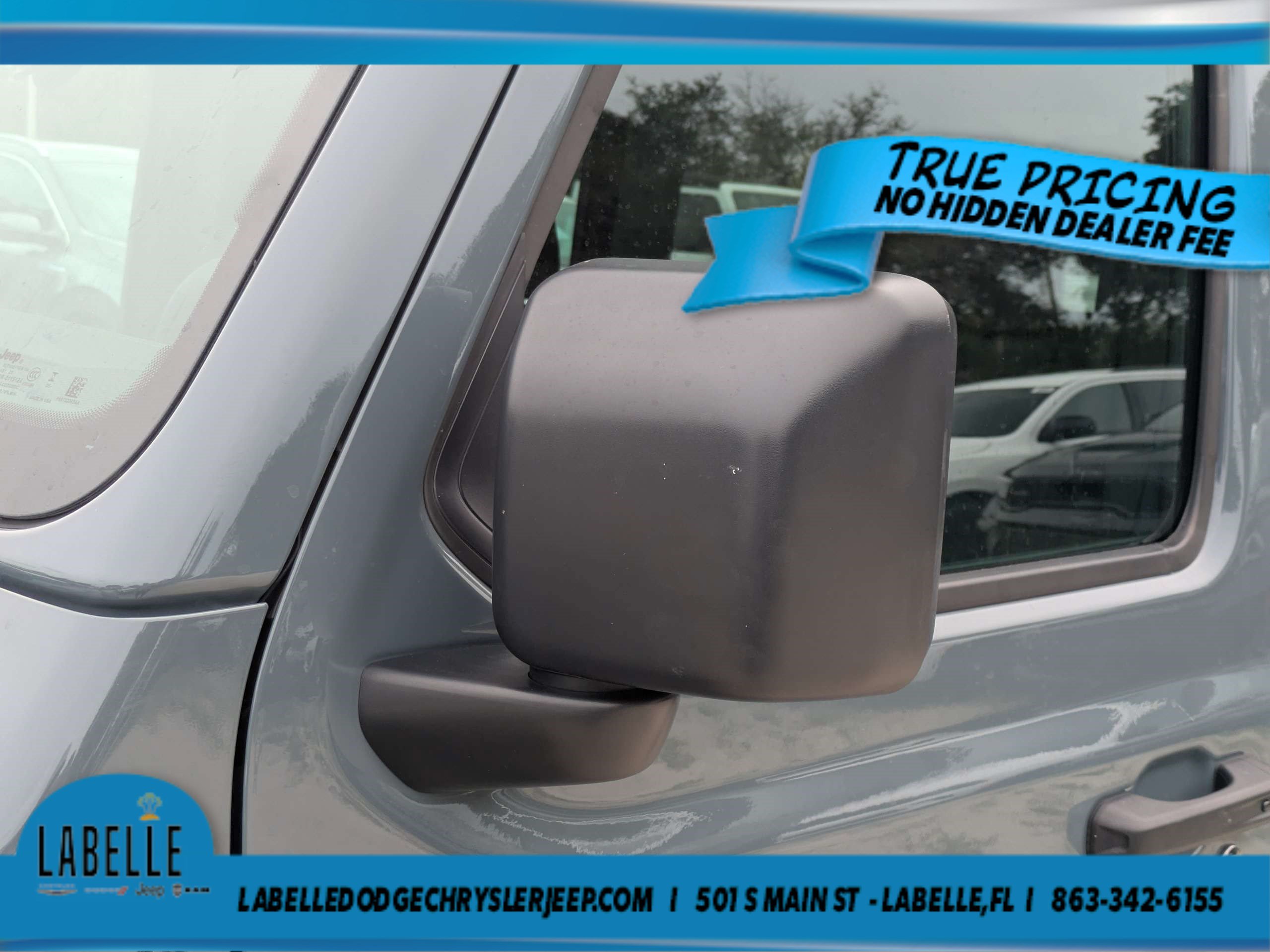 Used 2026 Jeep Wrangler Unlimited Sahara AWD/4WD image 11
