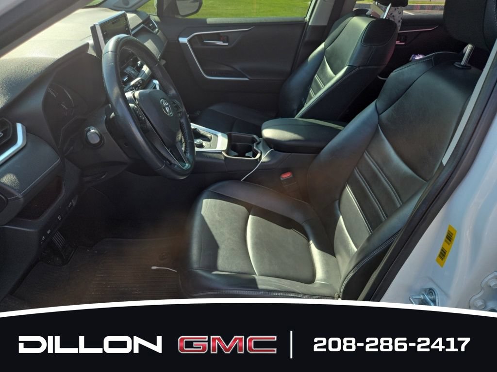Used 2020 Toyota RAV4 Limited AWD/4WD image 19