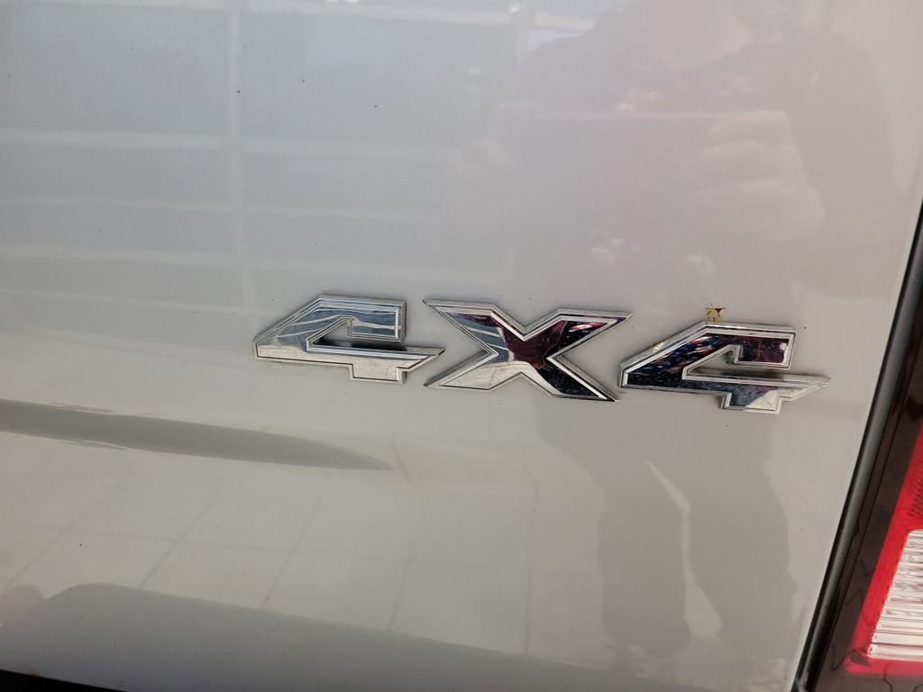 Used 2017 RAM 2500 Tradesman w/ Chrome Appearance Group image 16