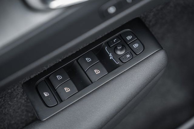 New 2026 Volvo XC40 B5 Plus w/ Protection Package Premier image 40