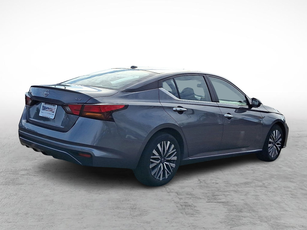 Used 2024 Nissan Altima 2.5 SV image 5