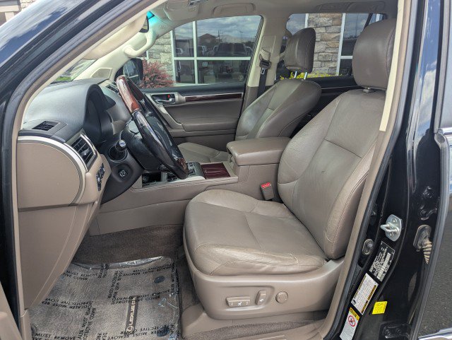 Used 2018 Lexus GX 460 Premium w/ Premium Package AWD/4WD image 11