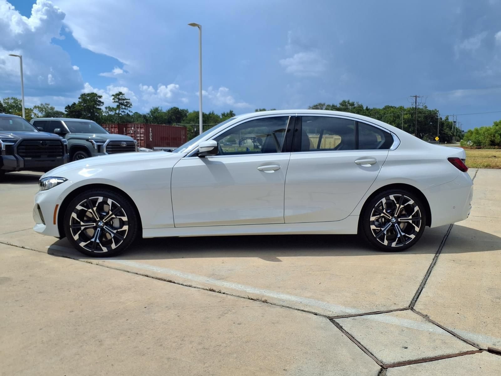 Used 2026 BMW 330i Sedan w/ Premium Package RWD image 5
