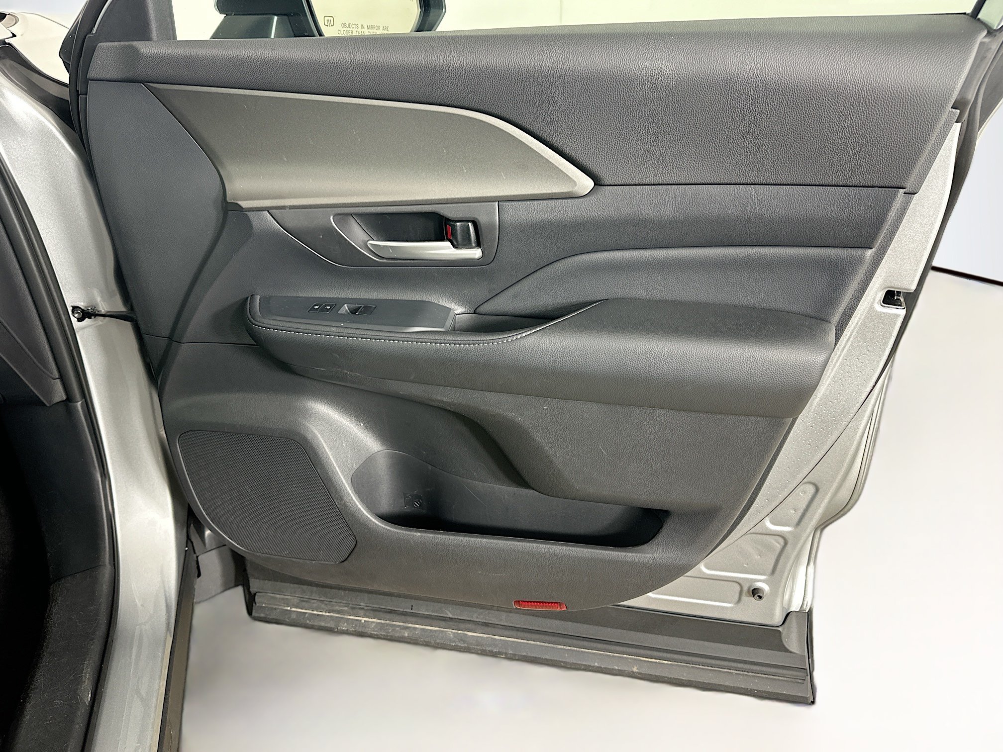 Used 2025 Toyota Grand Highlander FWD image 33