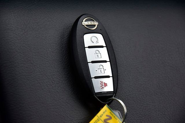 Used 2023 Nissan Frontier PRO-4X w/ Pro-4X Premium Package image 35