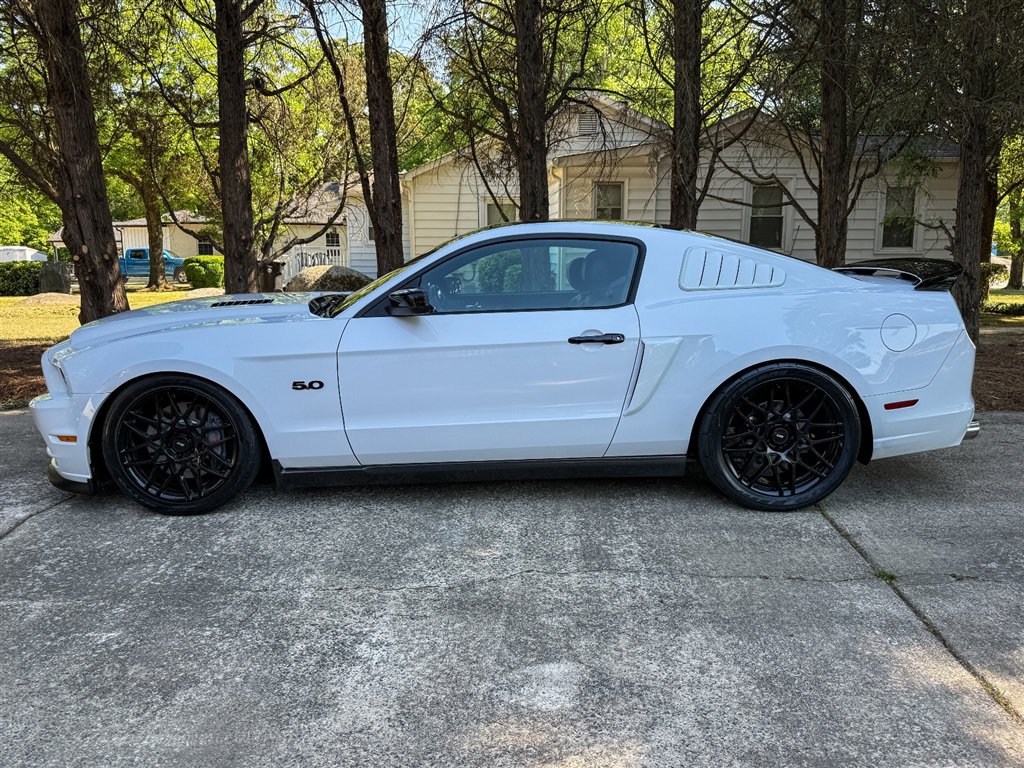 Used 2014 Ford Mustang GT Premium w/ GT Track Package RWD image 22