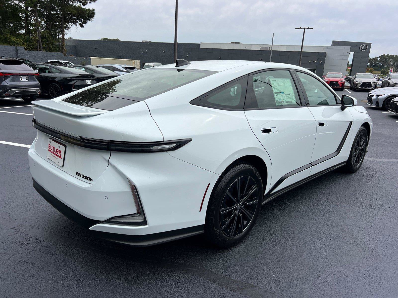 New 2026 Lexus ES 350h FWD image 5