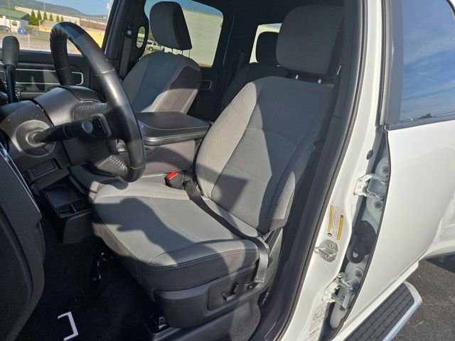 Used 2024 RAM 3500 Big Horn AWD/4WD image 11
