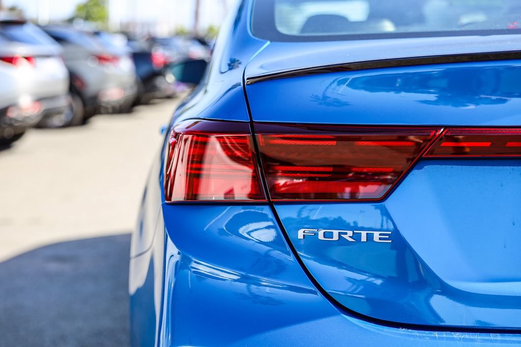 Used 2023 Kia Forte GT FWD image 7