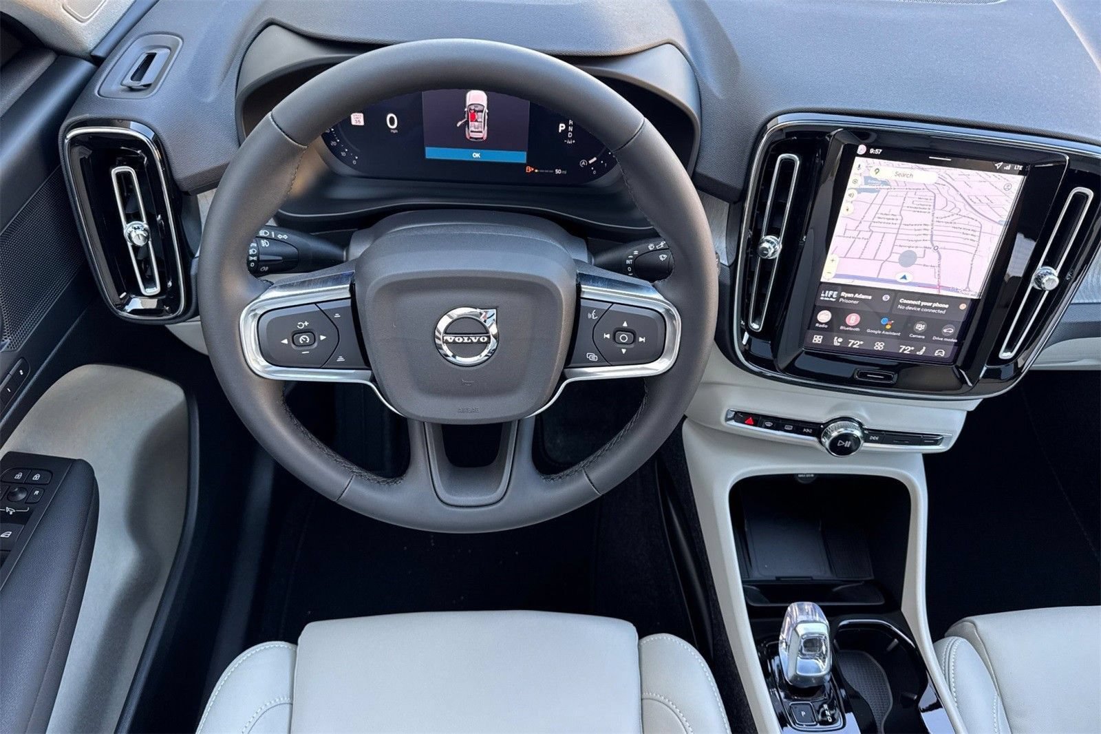 New 2026 Volvo XC40 B5 Plus w/ Protection Package Premier AWD/4WD image 15