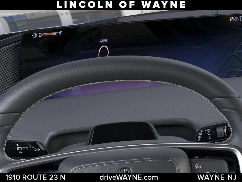 New 2026 Lincoln Navigator Premiere AWD/4WD image 13