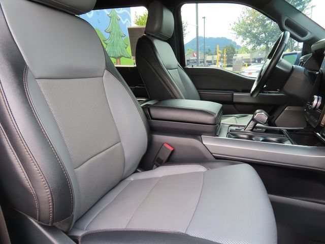 Used 2022 Ford F150 Lightning Lariat AWD/4WD image 34