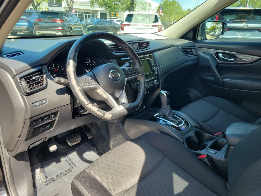Used 2020 Nissan Rogue SV FWD image 14