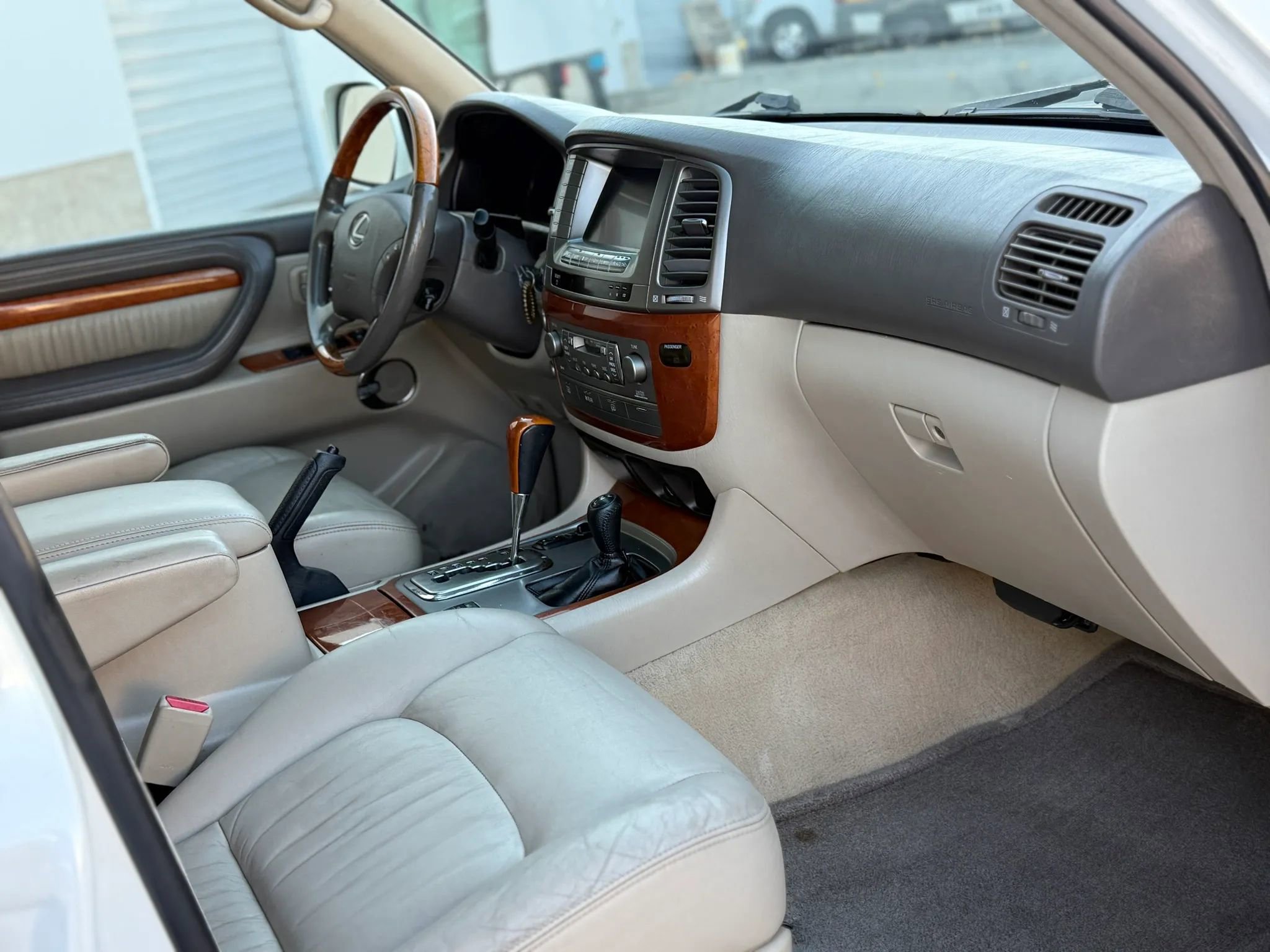 Used 2006 Lexus LX 470 4WD image 36