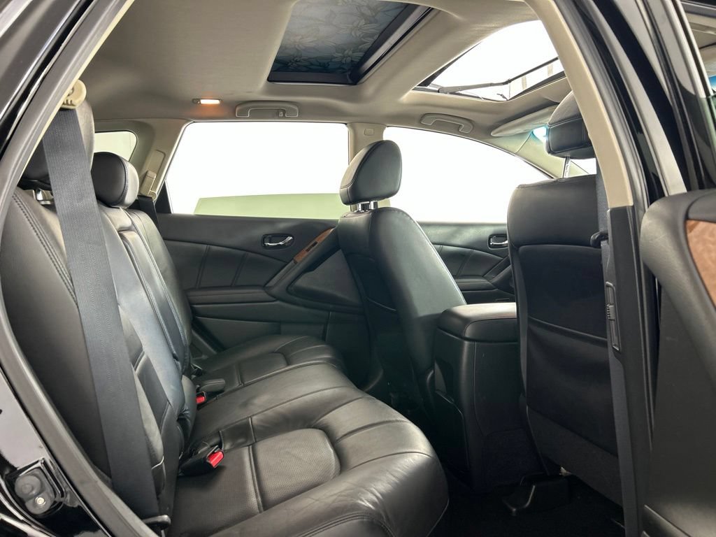 Used 2013 Nissan Murano LE w/ Platinum Pkg AWD/4WD image 35