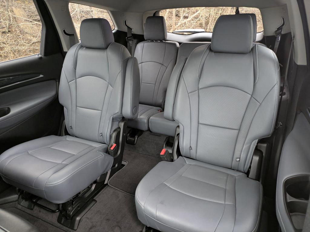 Used 2020 Buick Enclave Essence w/ Sport Touring Edition image 27