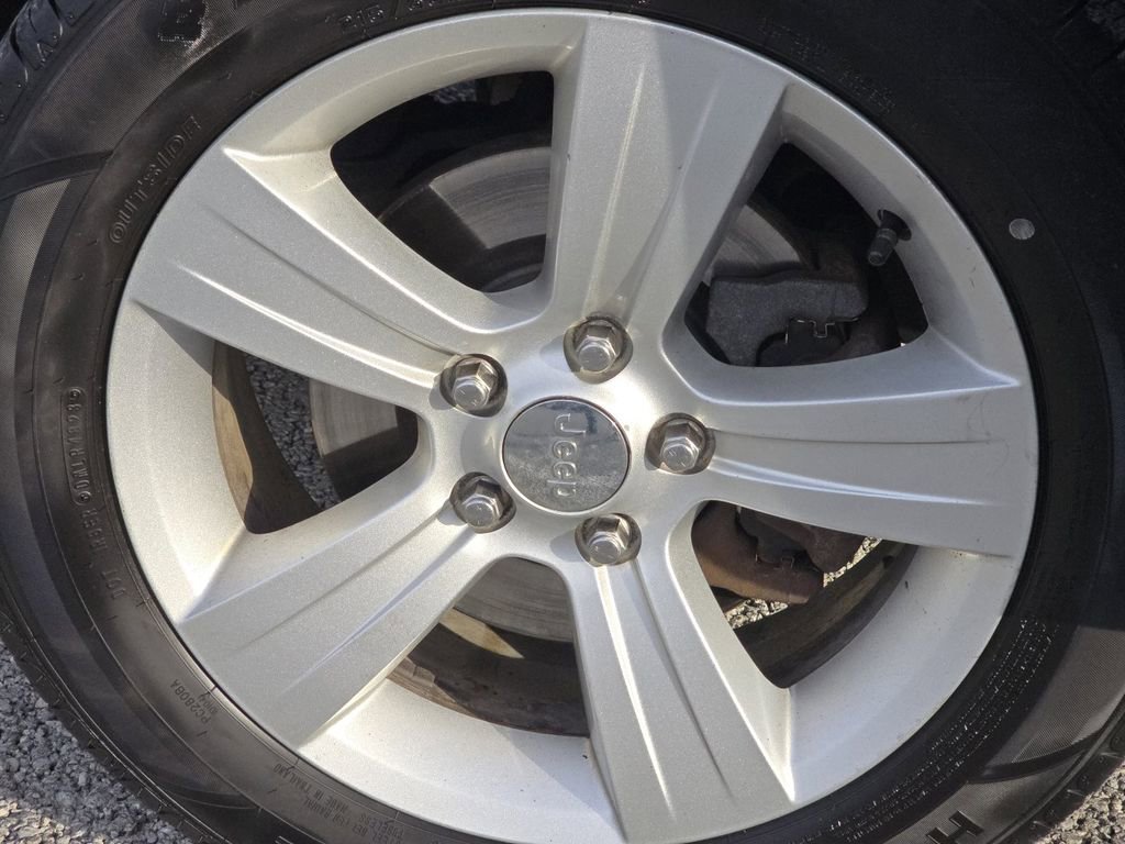 Used 2015 Jeep Patriot Latitude w/ Sun/Sound Group image 7