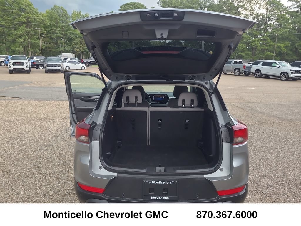 Used 2025 Chevrolet TrailBlazer LS w/ LS Convenience Package FWD image 28