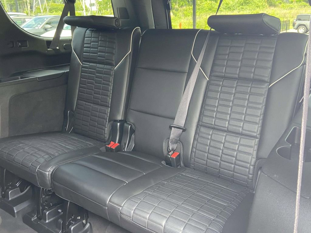 Certified 2023 Cadillac Escalade ESV Sport Platinum w/ LPO, ONYX Package AWD/4WD image 13