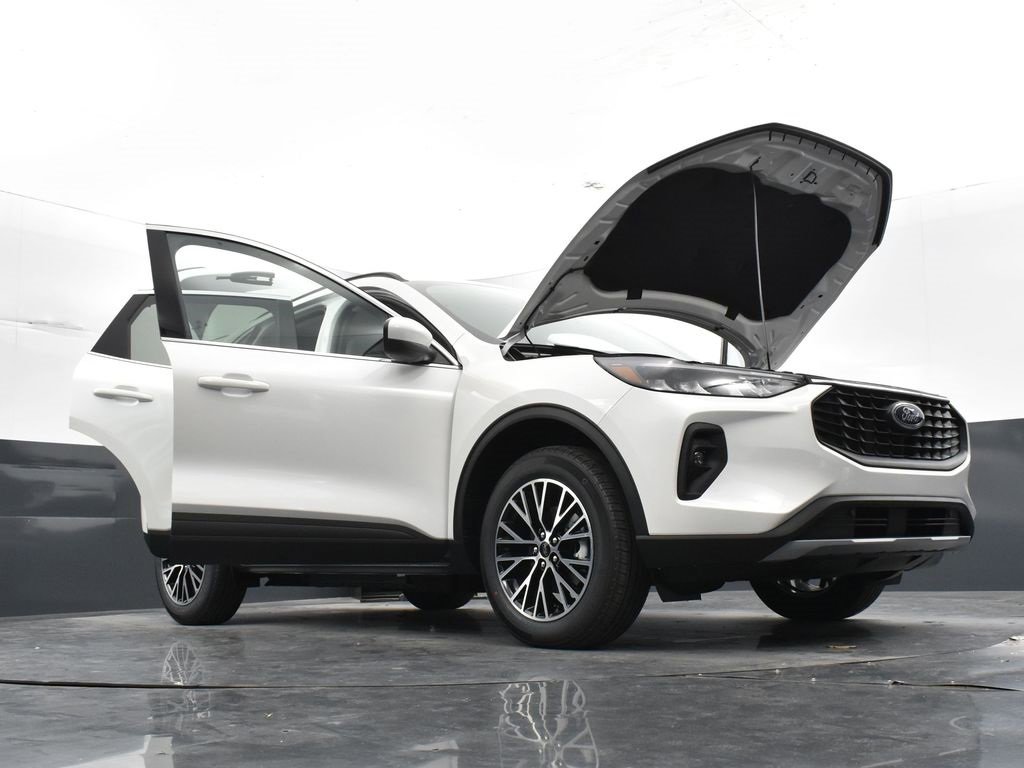 New 2025 Ford Escape SE image 36
