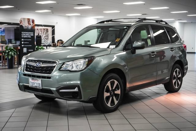 Used 2017 Subaru Forester 2.5i Premium w/ Popular Package #2A AWD/4WD image 3