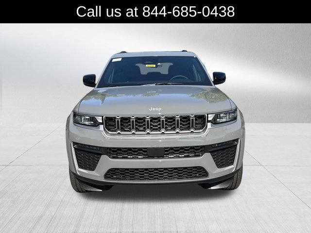 New 2027 Jeep Grand Cherokee Limited AWD/4WD image 2