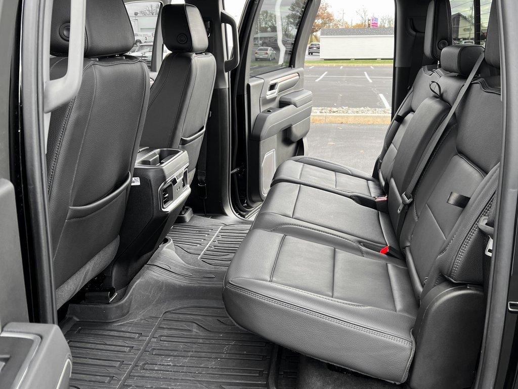 Used 2025 GMC Sierra 2500 Denali image 17