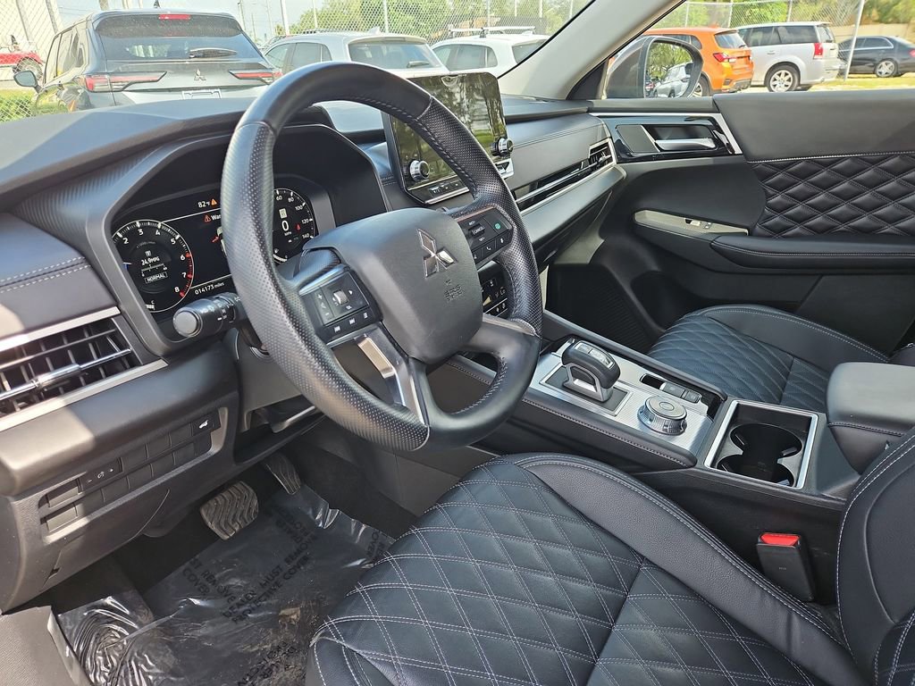 Used 2024 Mitsubishi Outlander SEL image 15