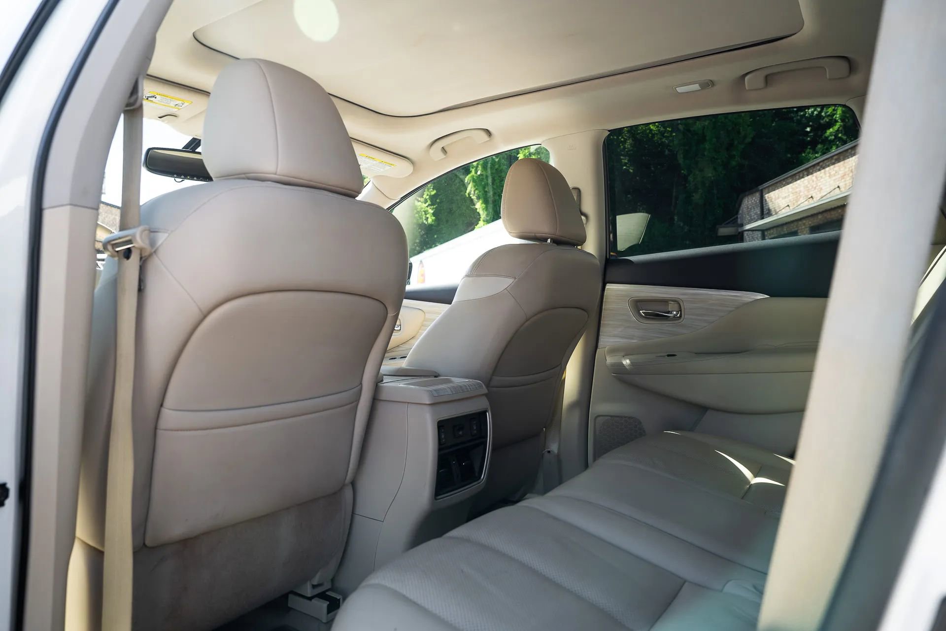 Used 2015 Nissan Murano Platinum w/ Platinum Technology Package image 26