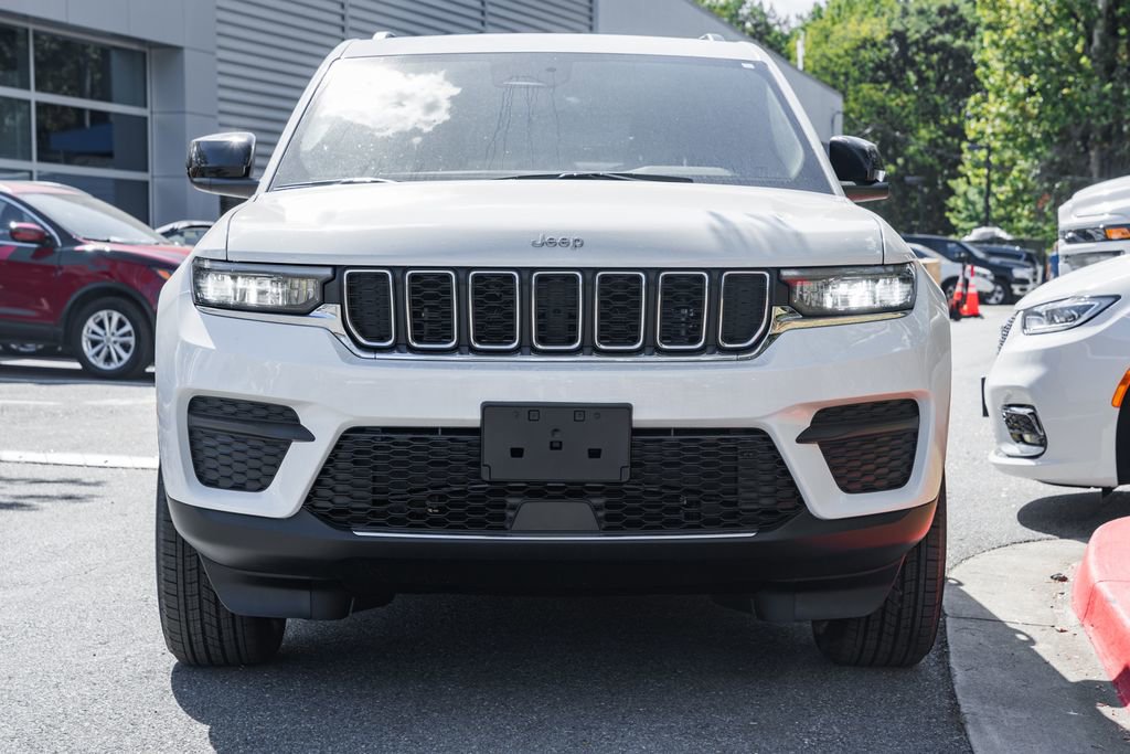 New 2025 Jeep Grand Cherokee Laredo X w/ Luxury Tech Group I image 2