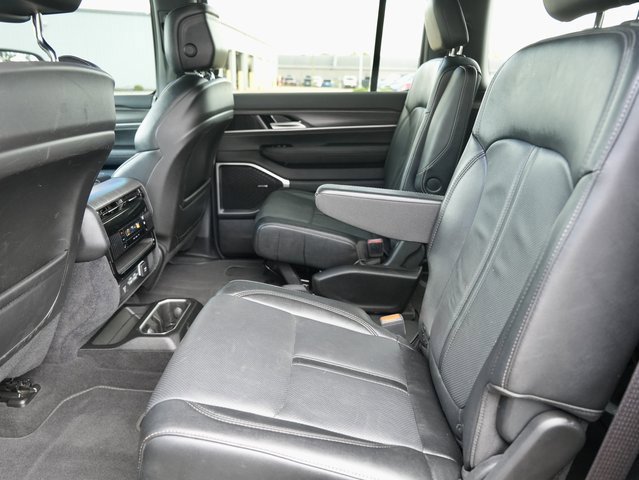 Used 2024 Jeep Wagoneer Series II image 11