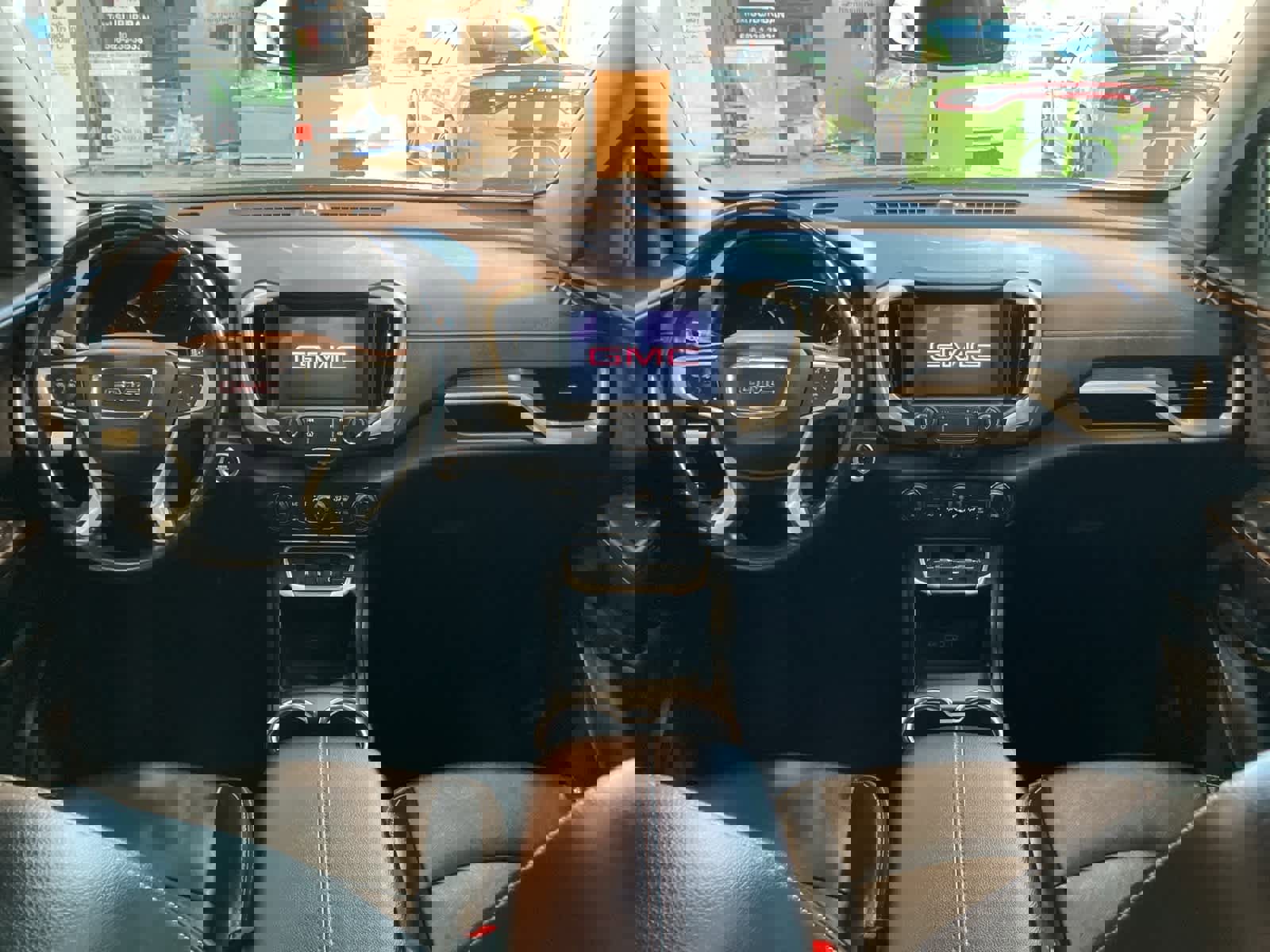 Used 2022 GMC Terrain SLT image 23