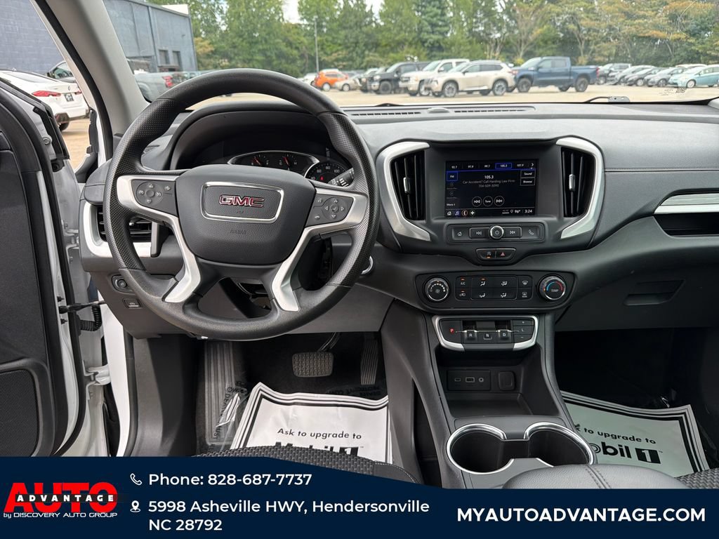 Used 2024 GMC Terrain SLE AWD/4WD image 32