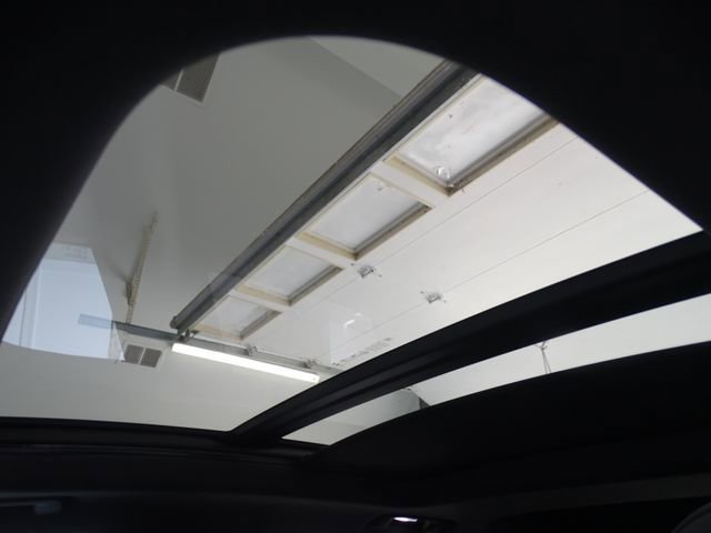 Used 2025 Chevrolet Equinox EV RS w/ Convenience Package II image 10