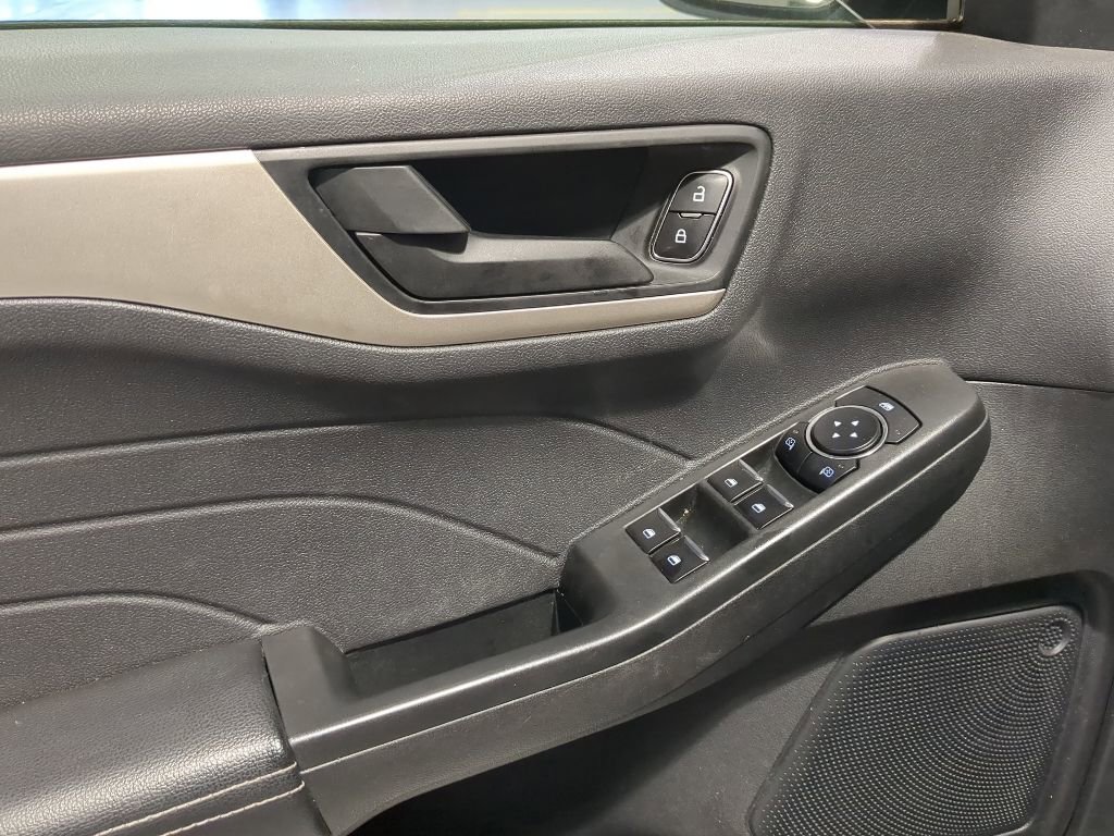 Used 2022 Ford Escape SE w/ Convenience Package AWD/4WD image 16