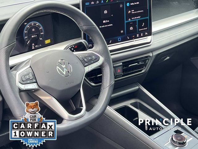 Certified 2025 Volkswagen Tiguan SE R-Line AWD/4WD image 30