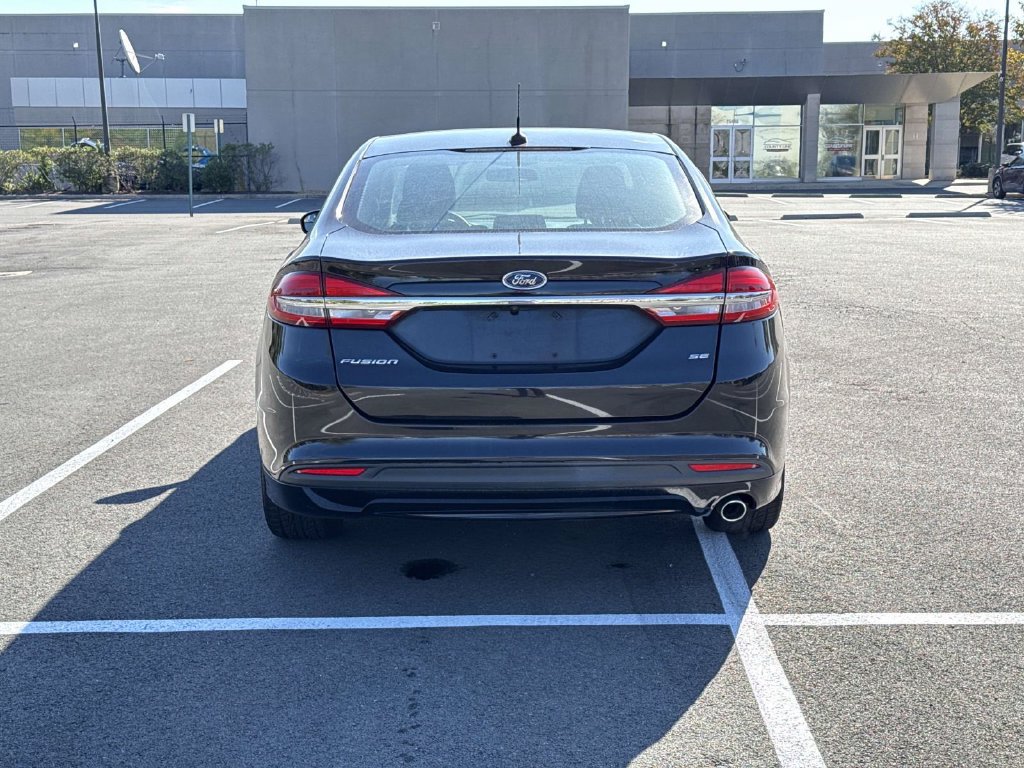 Used 2017 Ford Fusion SE FWD image 23
