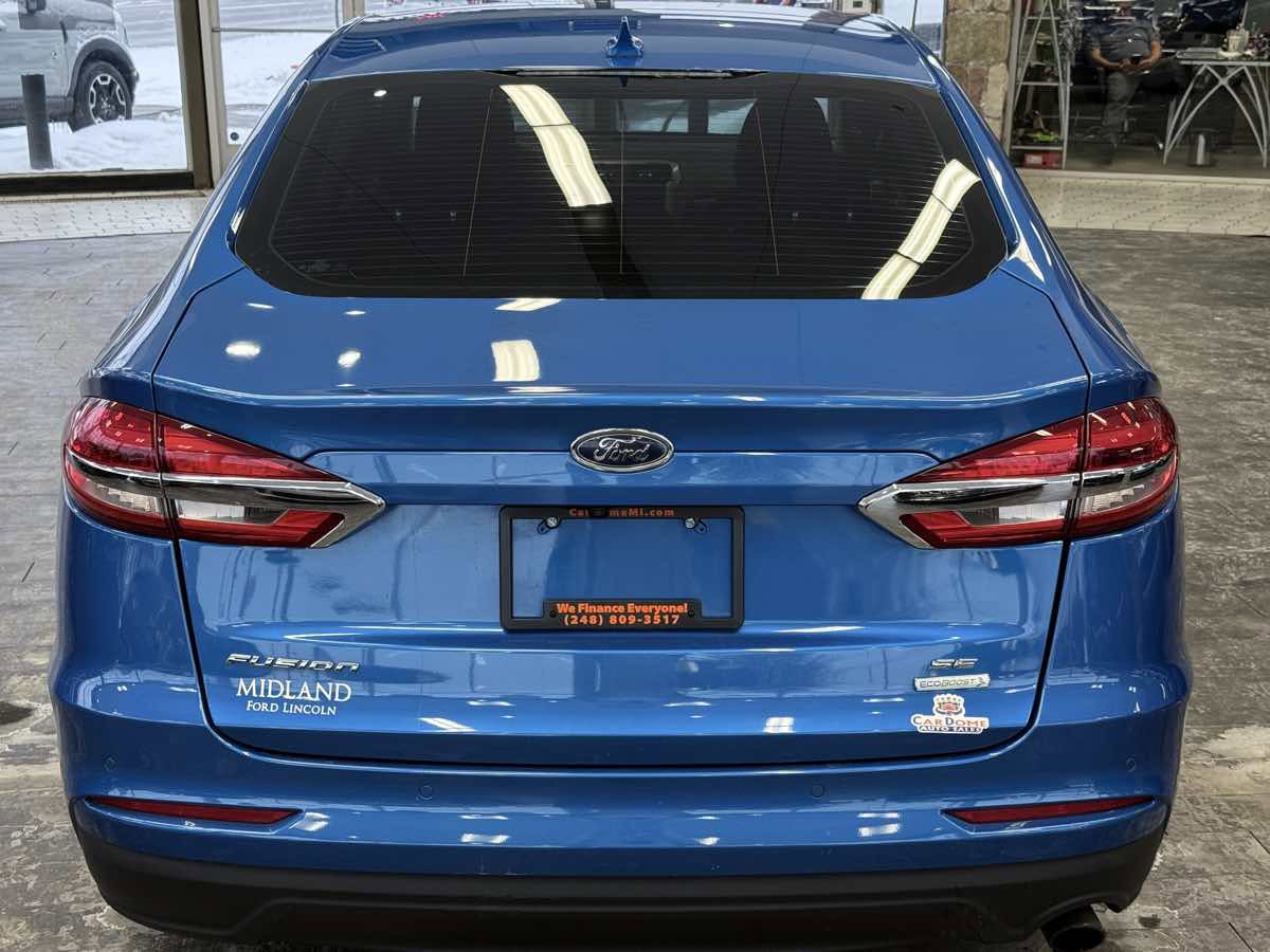 Used 2019 Ford Fusion SE image 11