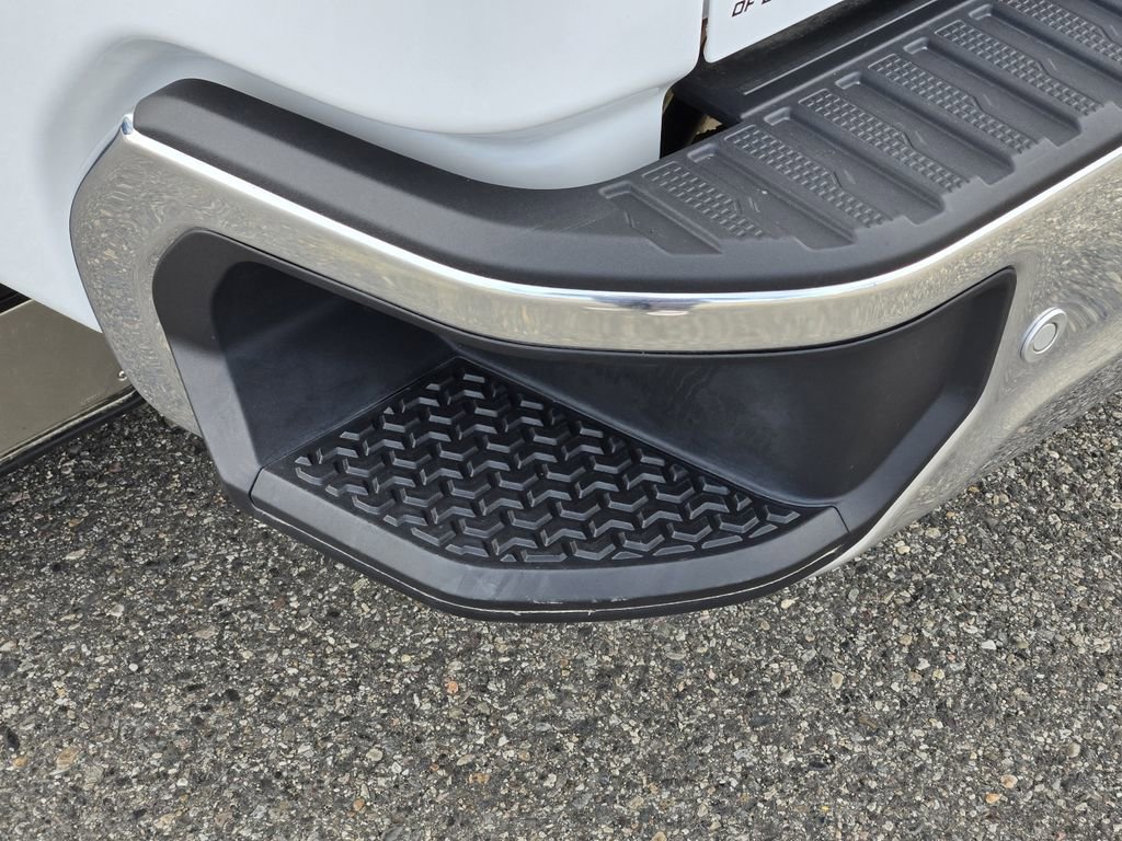 Used 2025 GMC Sierra 3500 SLT w/ SLT Convenience Package image 11