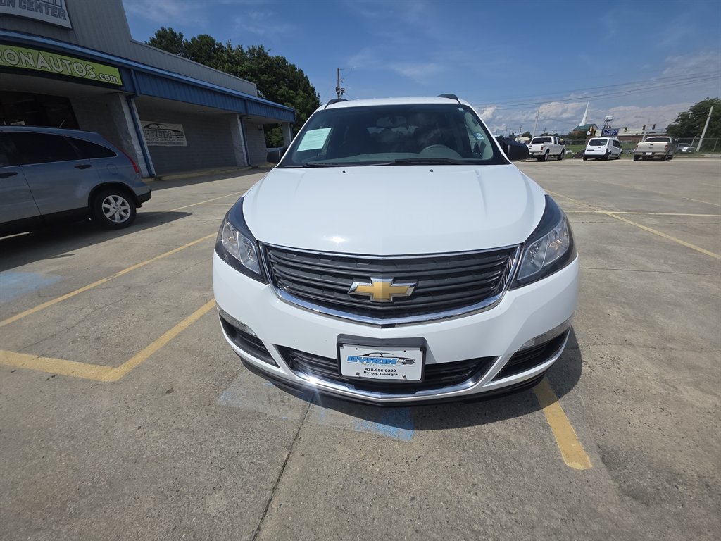 Used 2017 Chevrolet Traverse LS FWD image 4