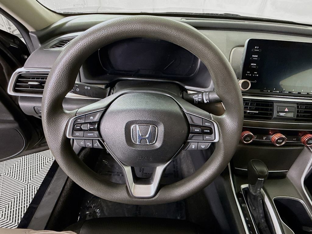 Used 2018 Honda Accord LX image 18