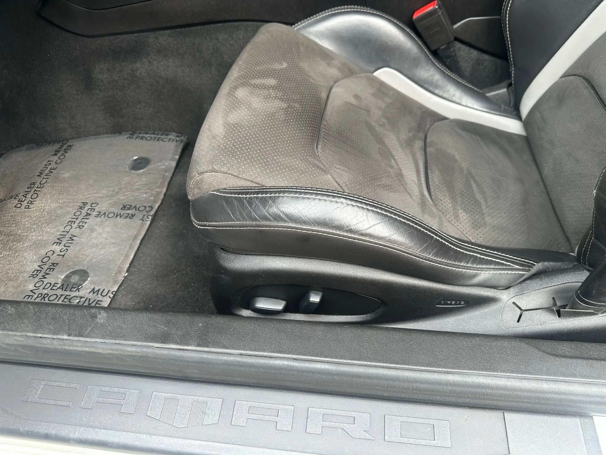 Used 2018 Chevrolet Camaro SS image 27